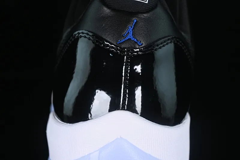 All categories Air Jordan Jordan series basketball shoes Air Jordan 11 F version Air Jordan 11 Low "Space Jam" AJ11 Joe 11 slam dunk real standard real carbon low-top basketball shoes FV5104-004